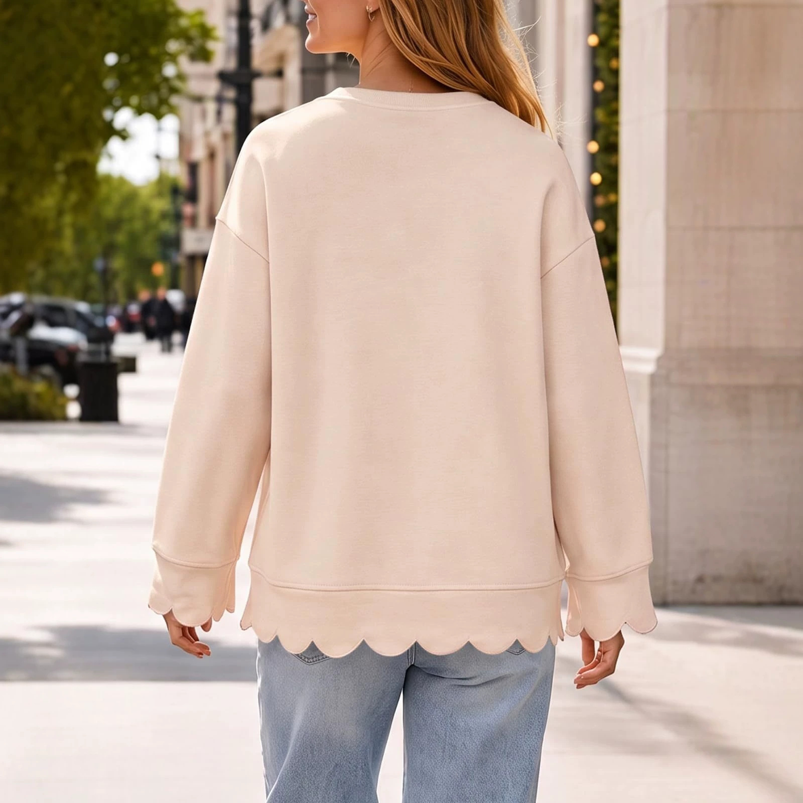 Women's Loose Fit Solid Crewneck Pullover Sweatshirt with Wavy Hem