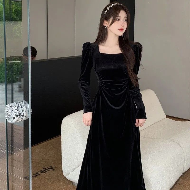 Hepburn Style Black Velvet Square Neck Dress with Pleated Waist