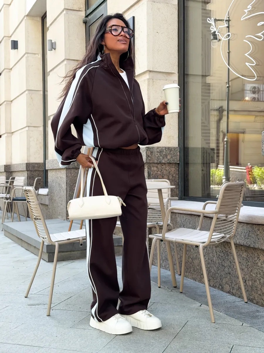 Women's Colorblock Tracksuit with Zip-Up Stand Collar Jacket and Wide-Leg Sweatpants