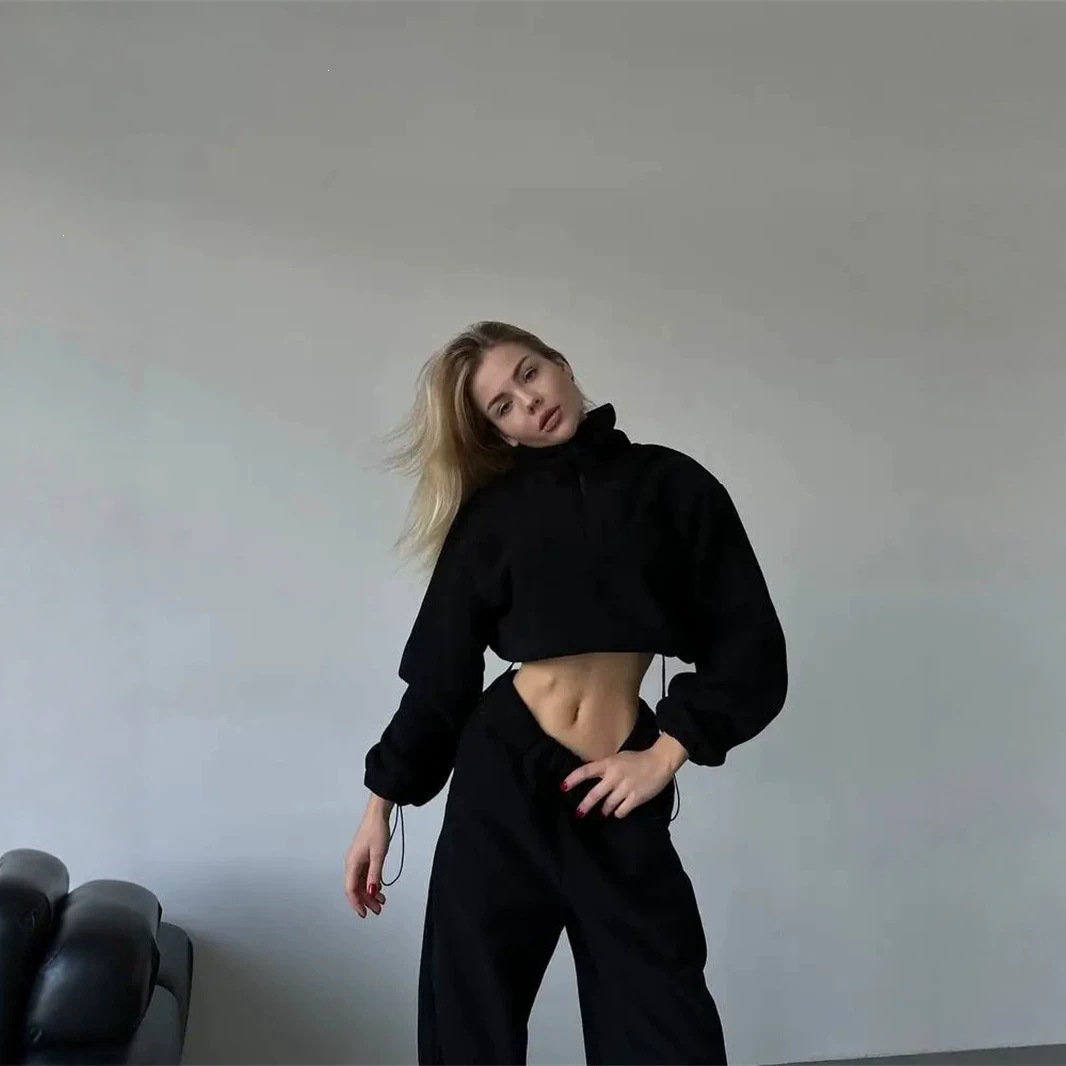 Fleece Two-Piece Set: Half-Zip Turtleneck Cropped Hoodie & High-Waist Joggers