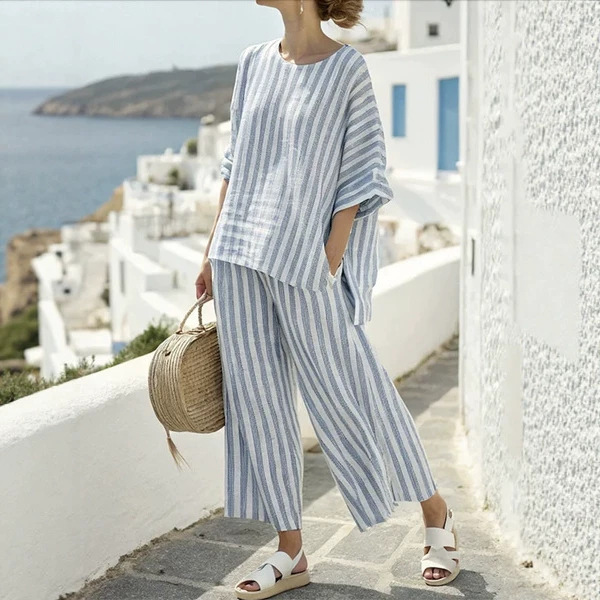 Women's Striped Print Short Sleeve T-Shirt and Shorts Set