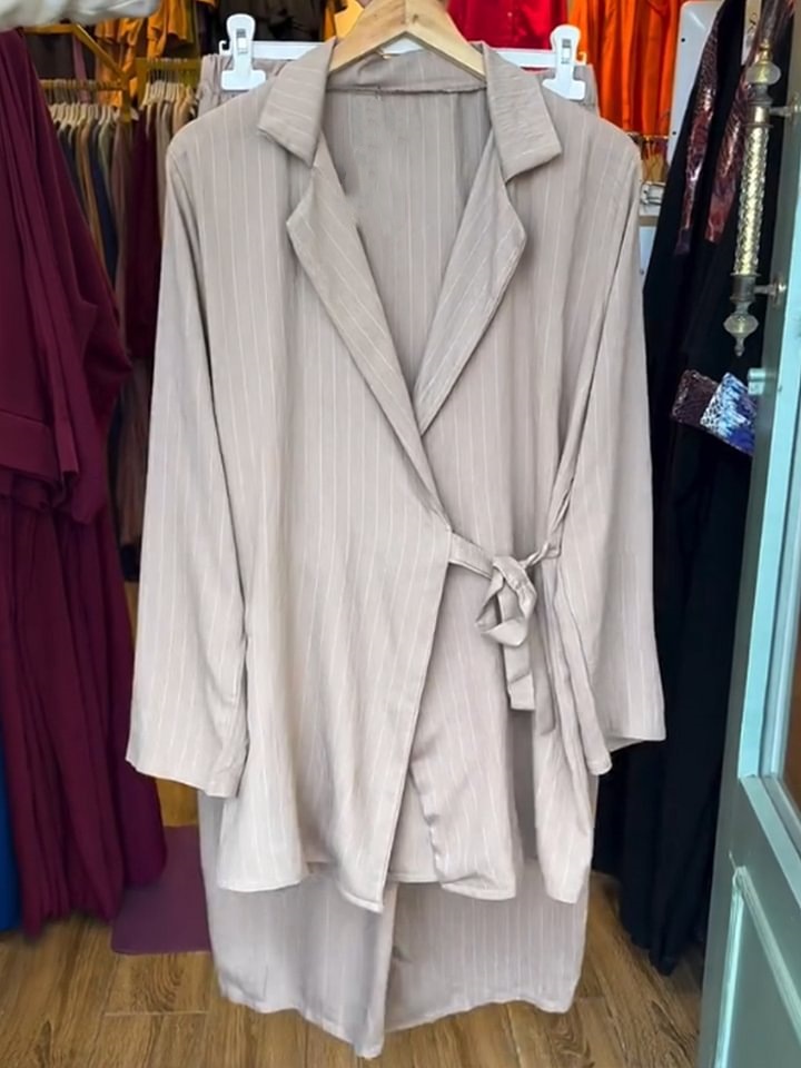 Women's Striped Two-Piece Blazer and Pants Set Casual Loose Fit