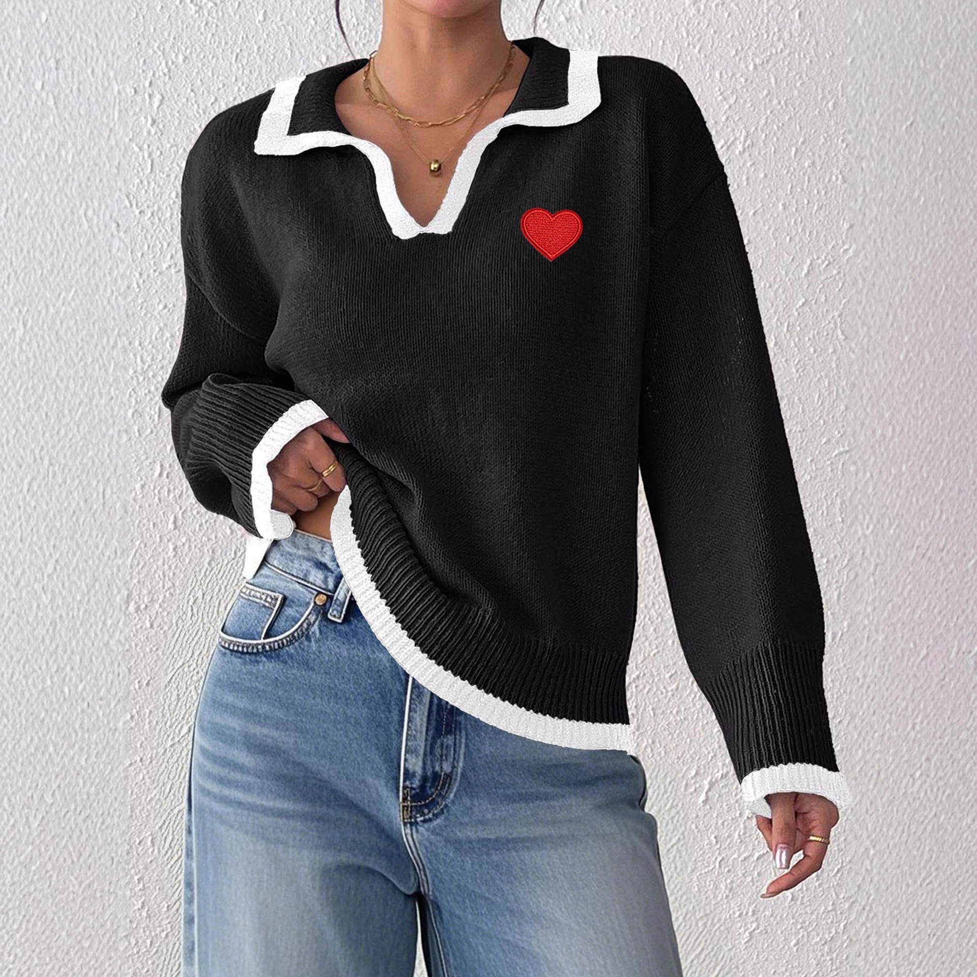 Women's Color-Block Heart Pullover Sweater with Collar
