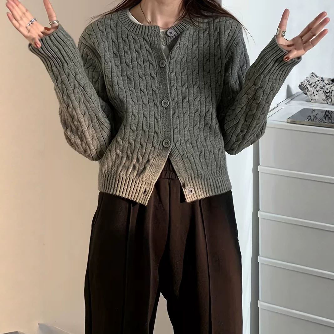 Cable-Knit Cropped Cardigan Sweater for Women Crew Neck Long Sleeve
