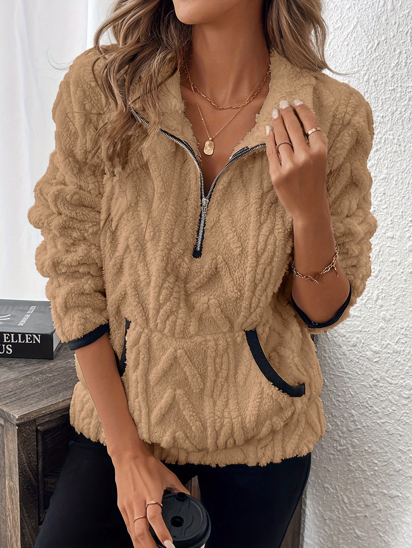 Collared Jacquard Half-Zip Fleece-Lined Short Hoodie with Pockets