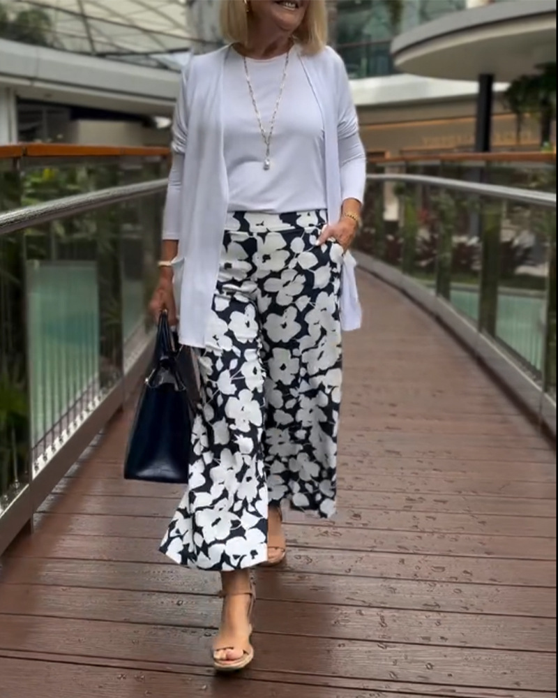 Women's Mid-Rise Floral Micro Flare Pants