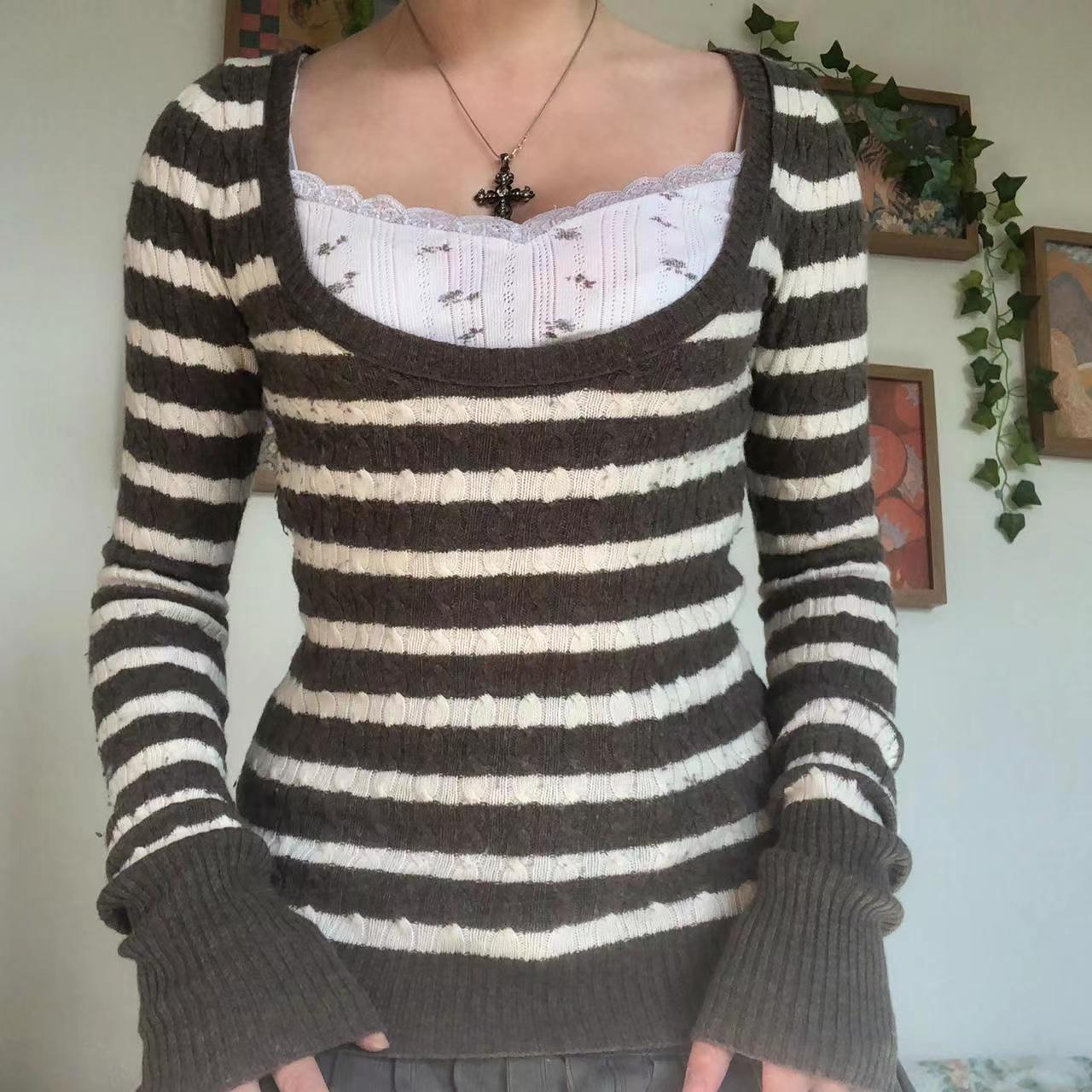 Women's Striped Low-Cut Slim Knit Top