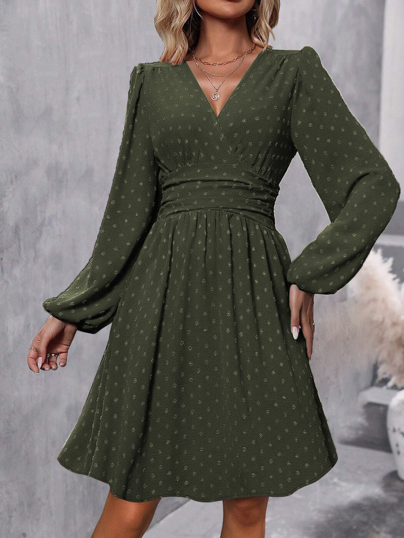 Women's Jacquard V-Neck Lantern Sleeve Smocked Dress