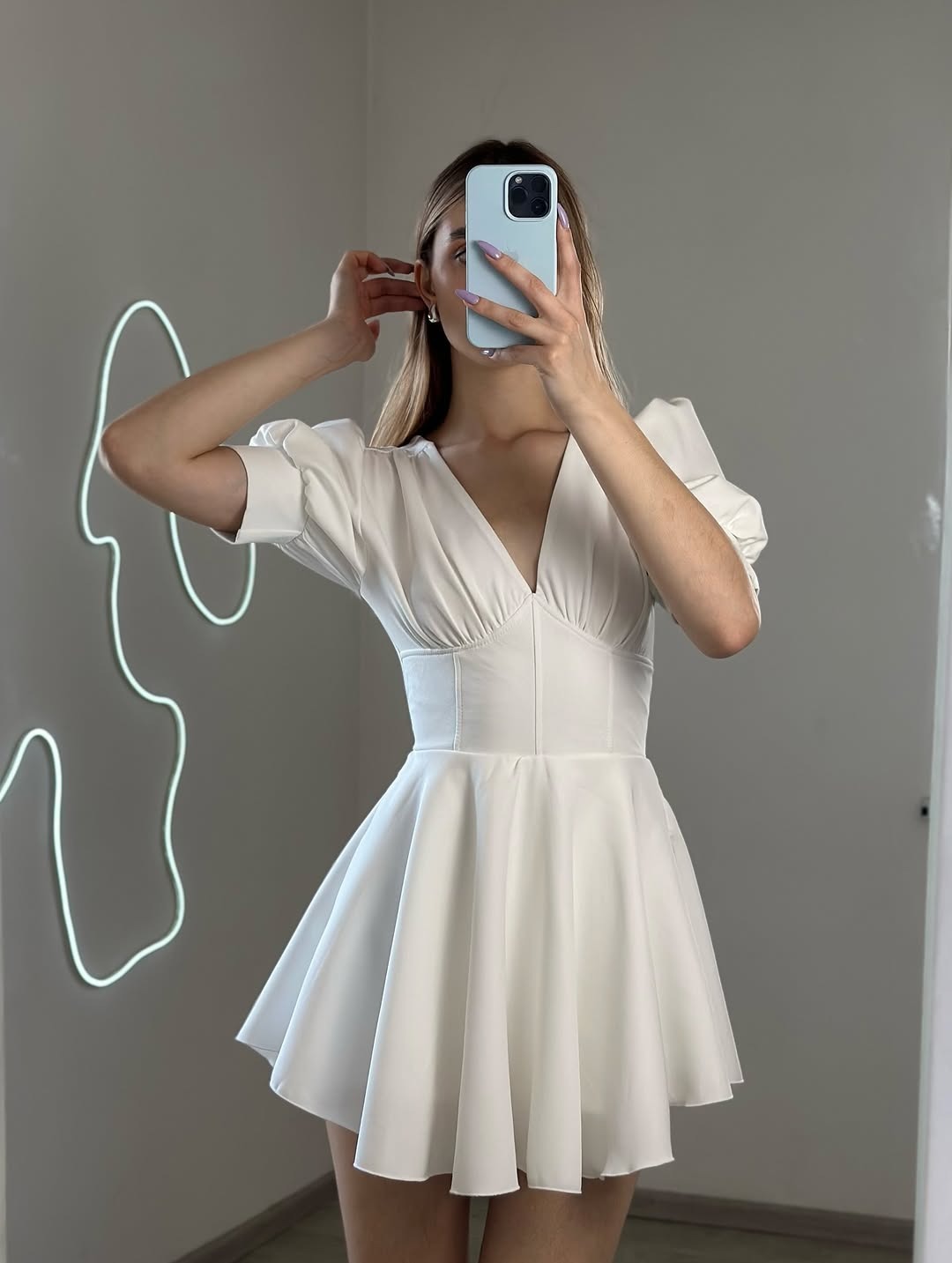 Pink Puff Sleeve V-Neck Waist-Cinching Slimming Solid Color Dress