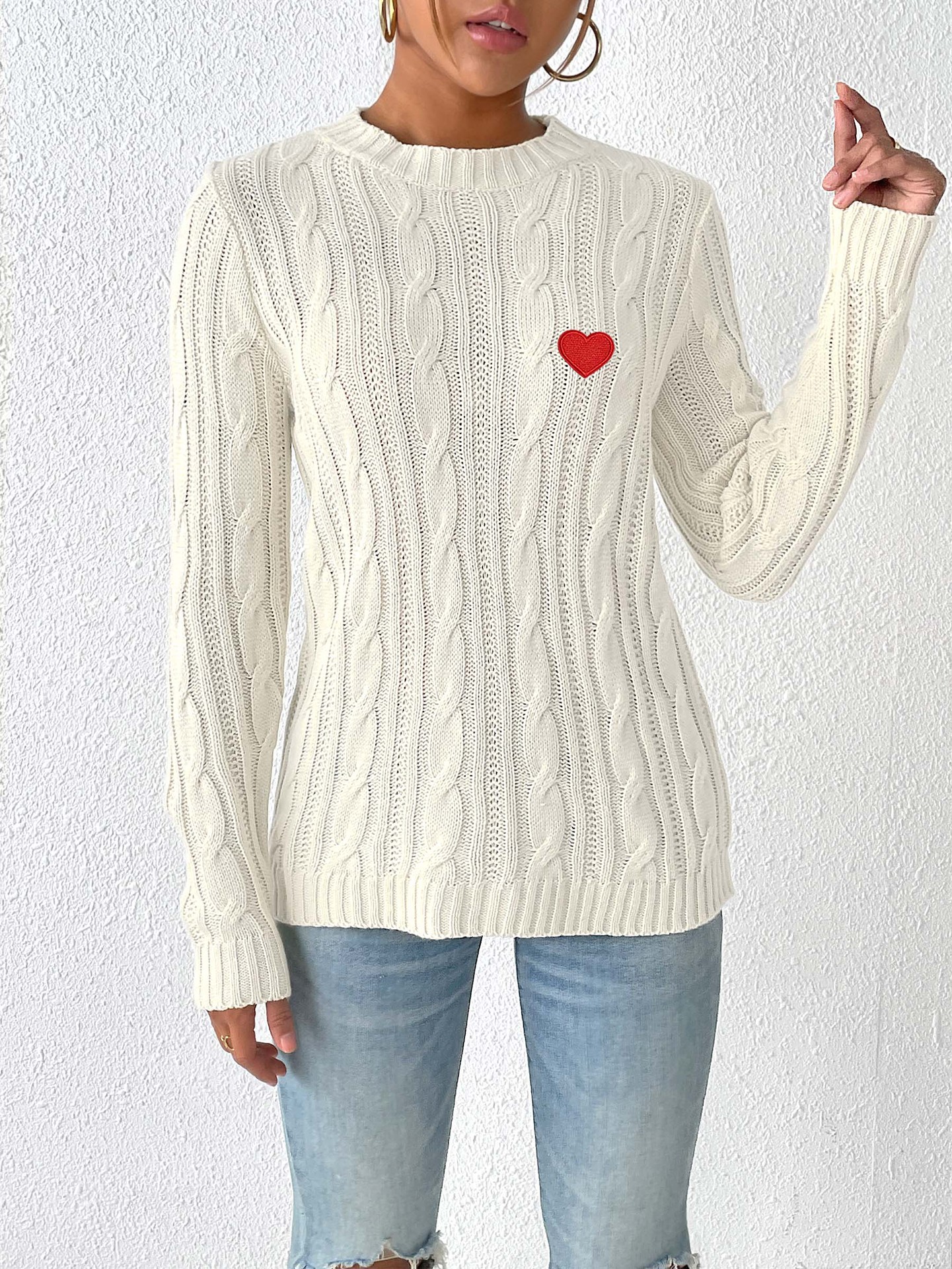 Women's Heart Applique Crewneck Knit Pullover Sweater