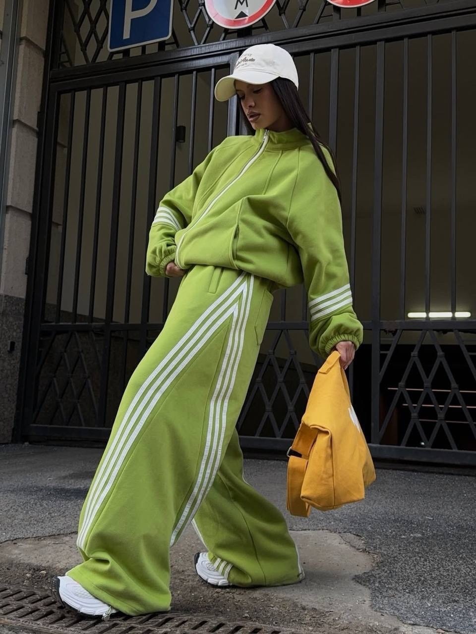 Color-Block Zip-Up Hooded Tracksuit with Classic 3-Stripe Two-Piece Set
