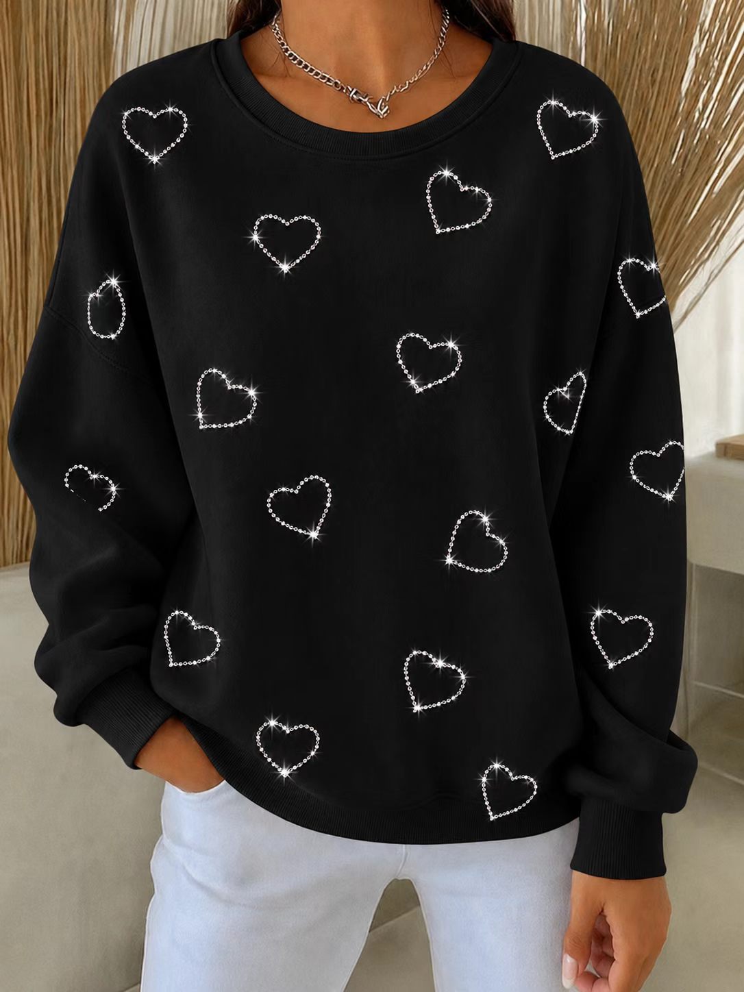 Elegant Heart Print Crewneck Long-Sleeve Pullover Sweatshirt