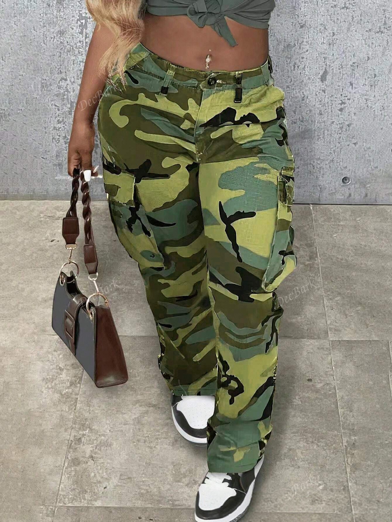 Women's Camo Print Cargo Pants with Multi Pockets Streetwear Straight Leg