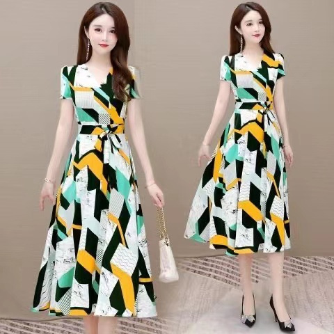 Women's Floral A-Line Midi Dress V-Neck Short Sleeve Slimming Casual