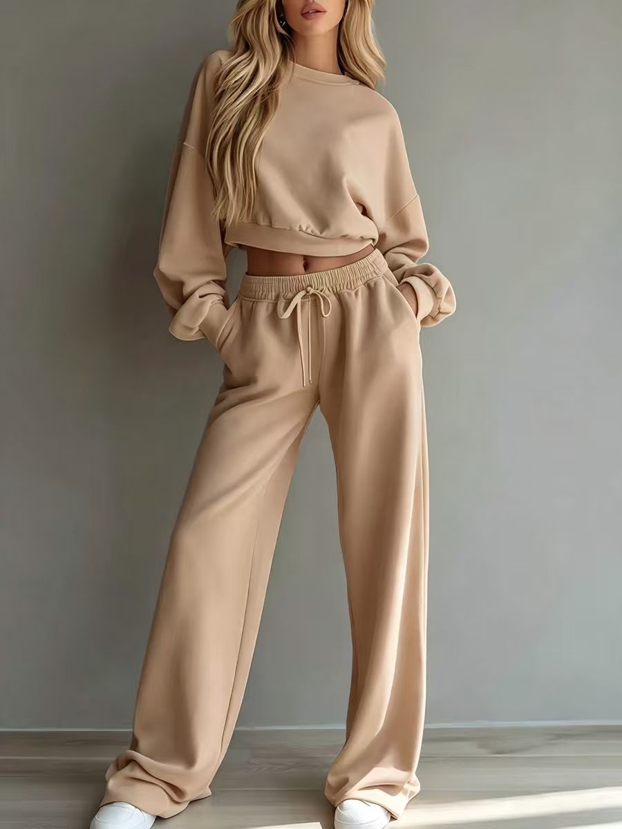 Minimalist Long-Sleeve Sweatshirt and Wide-Leg Pants Set