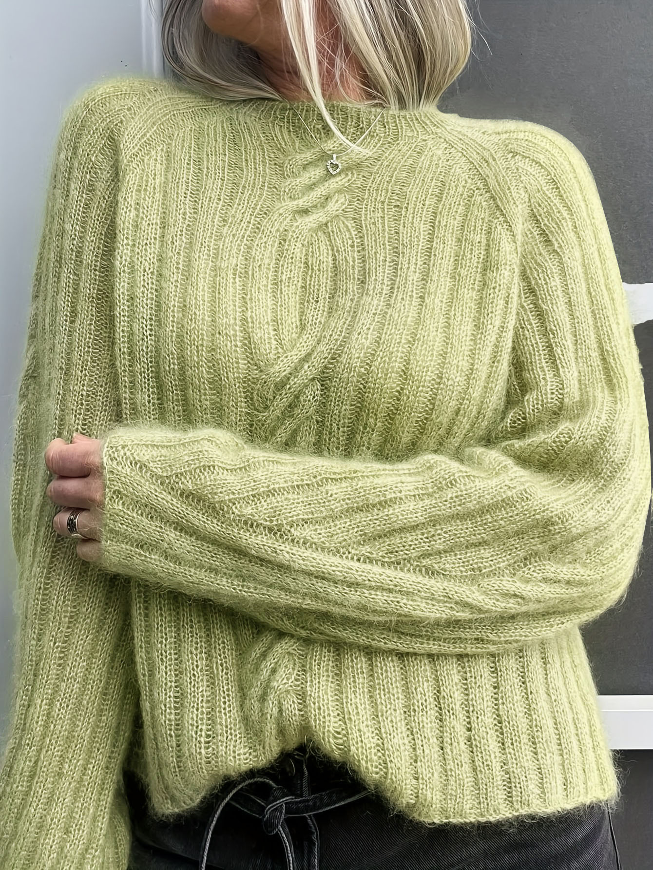 Cable-Knit Crewneck Pullover Sweater Women Loose Slouchy Soft