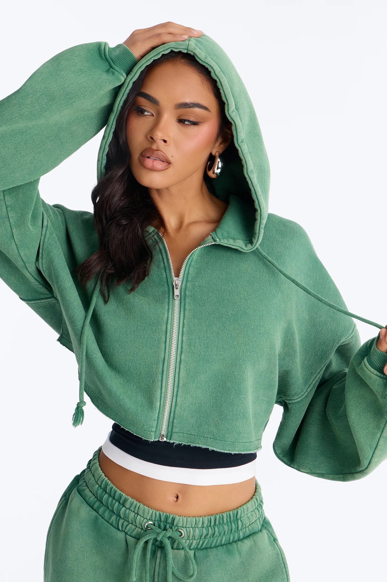 Women's Long Sleeve Crop Top and Shorts Set Casual Sporty Two-Piece Outfit