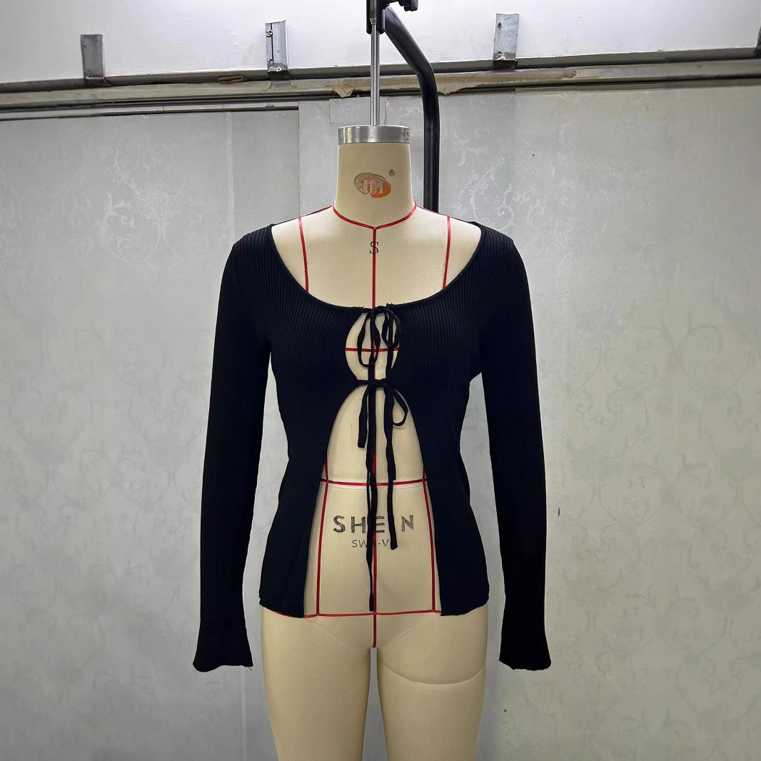 Women's Low-Cut Cutout Slit Long-Sleeve Knit Top