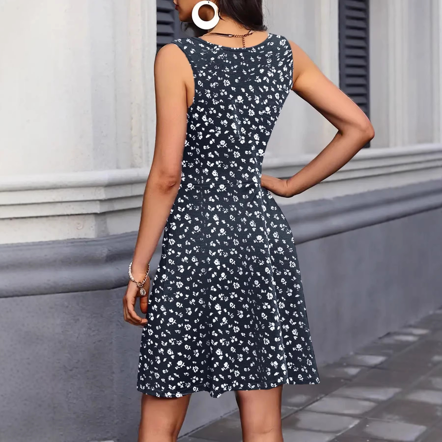Floral Print V-Neck Sleeveless Cinched Waist Loose Pullover Midi Dress