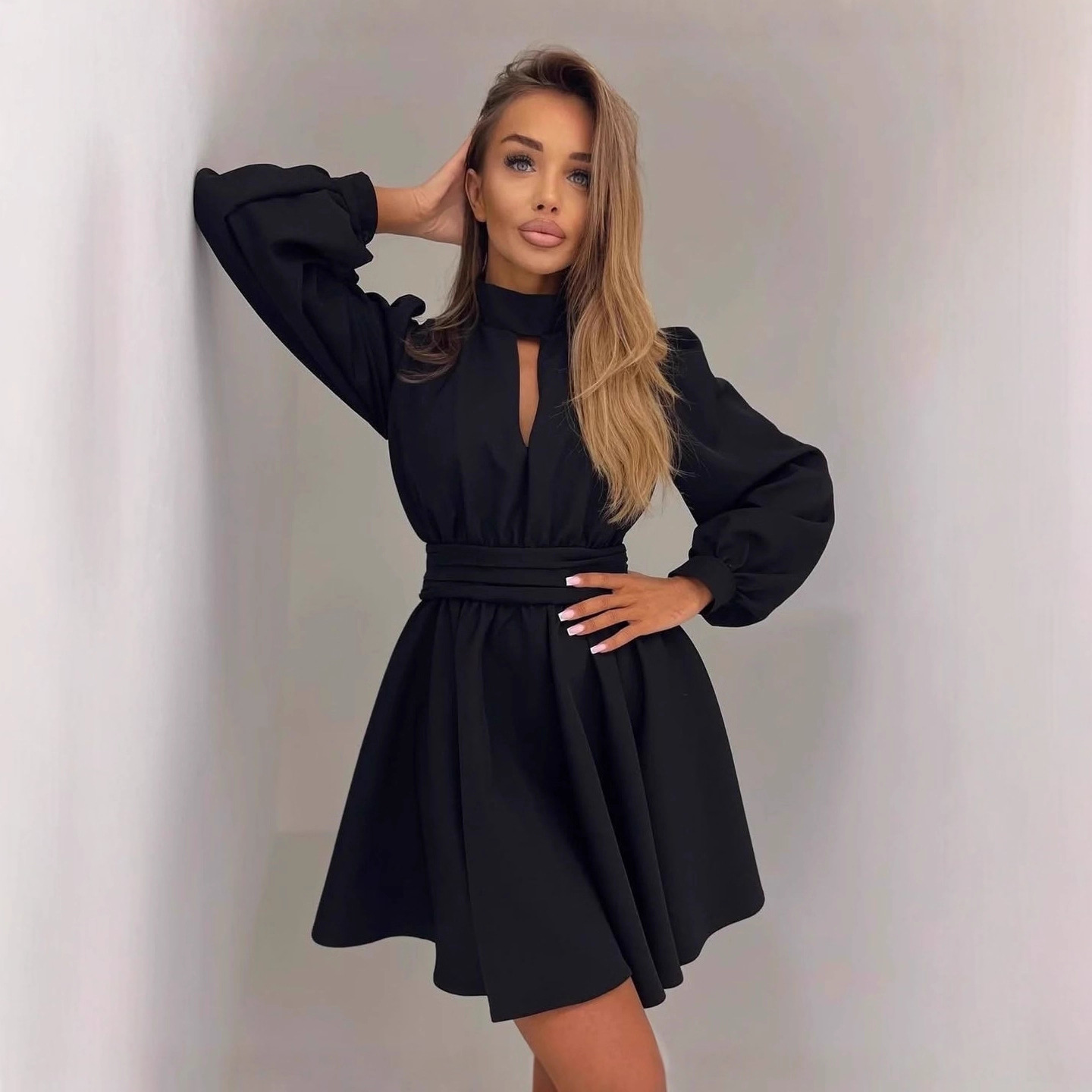 Sexy Cutout Waist-Cinching Solid Color Dress