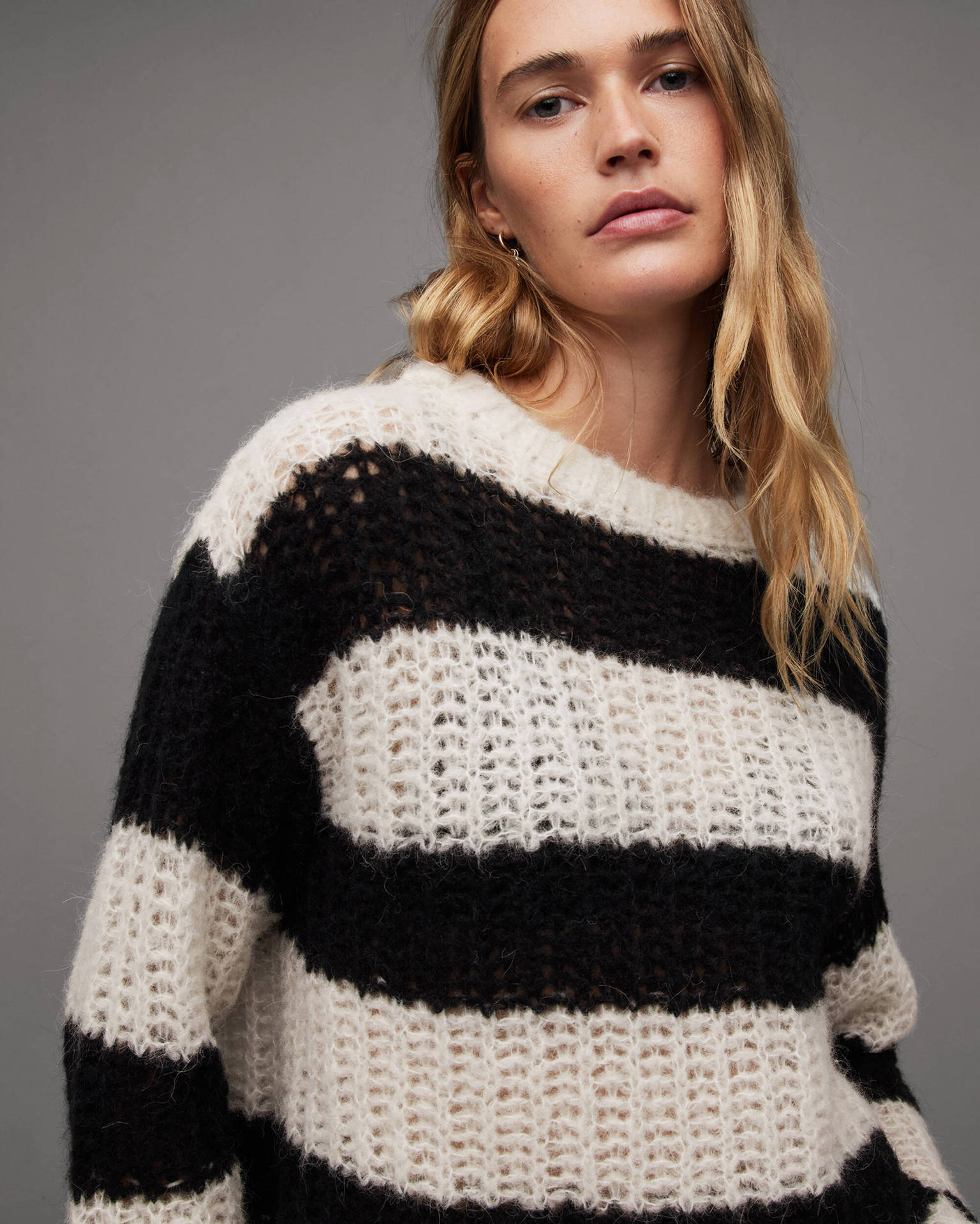 Women's Color-Block Striped Crewneck Pullover Sweater