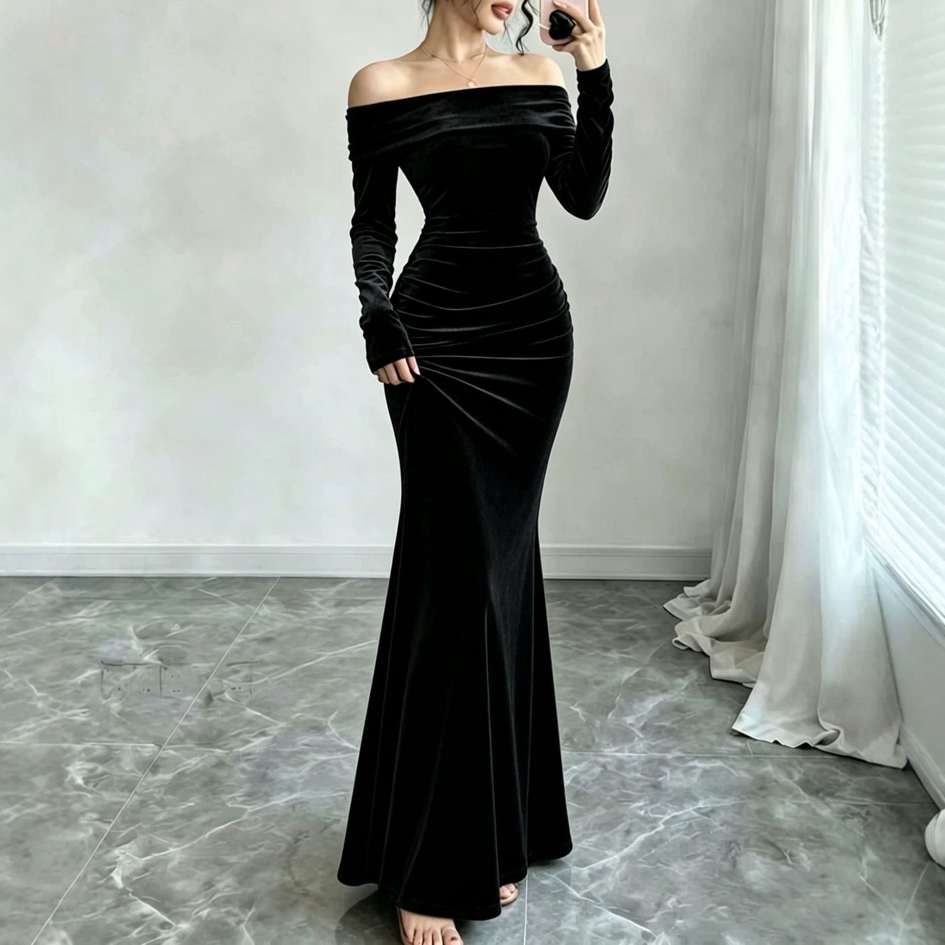 Elegant Velvet Off-Shoulder Bodycon Long Sleeve Dress