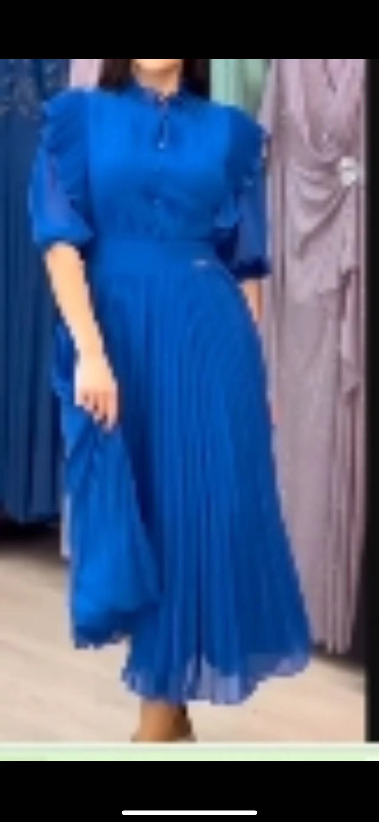 French-Style Chiffon Midi Dress with Half Sleeves and Round Neck