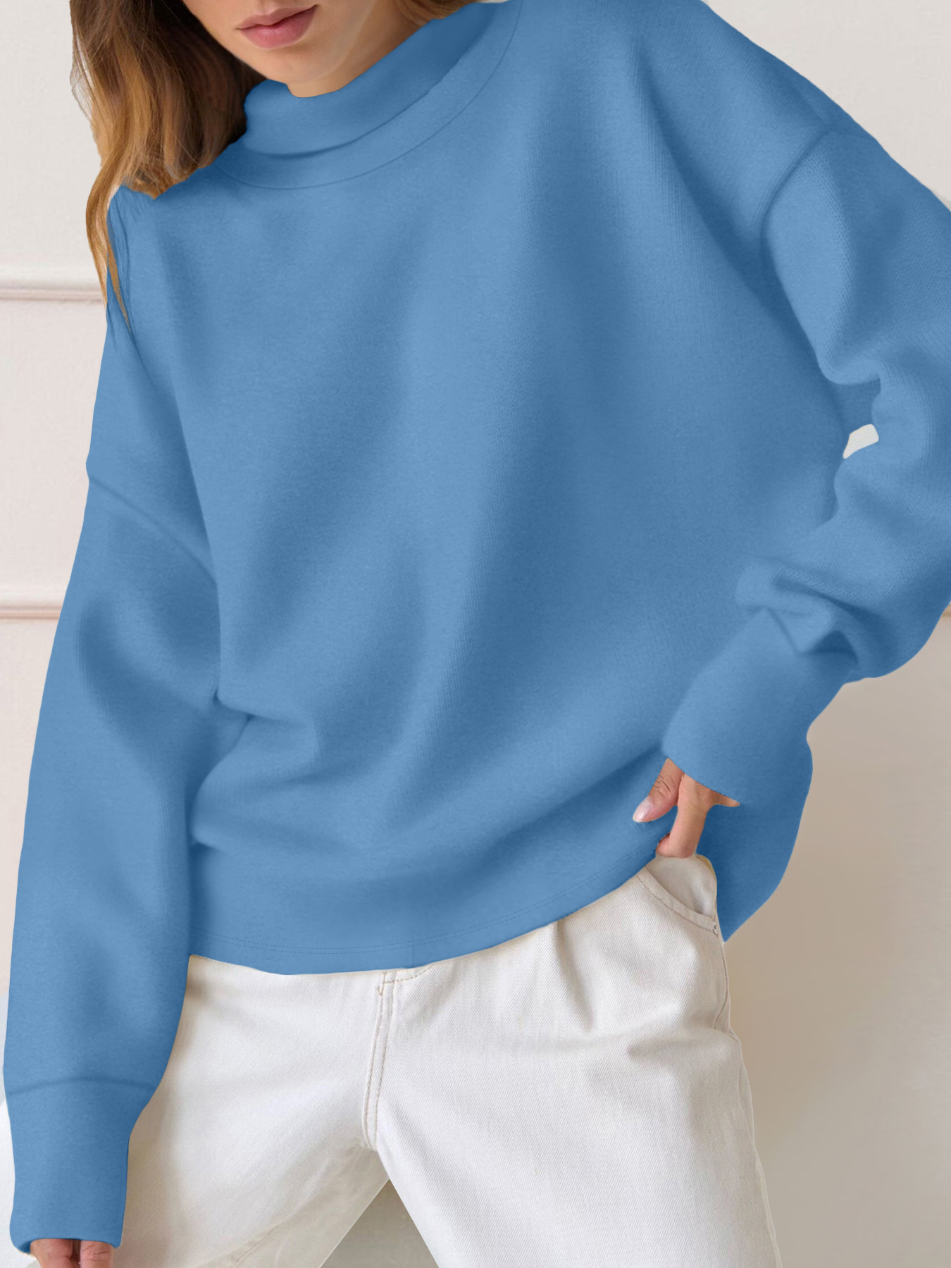 Minimalist Solid Color Long-Sleeve Pullover Hoodie