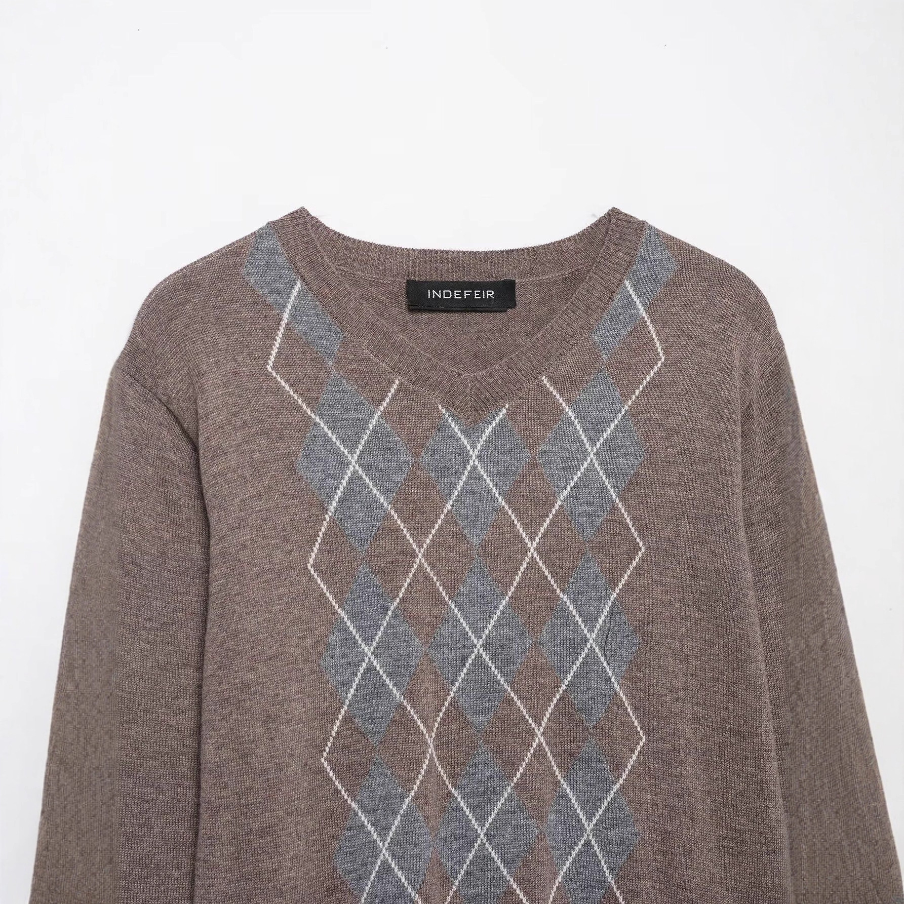 Women's Loose Fit Diamond Pattern Knit Sweater V-Neck Long Sleeve