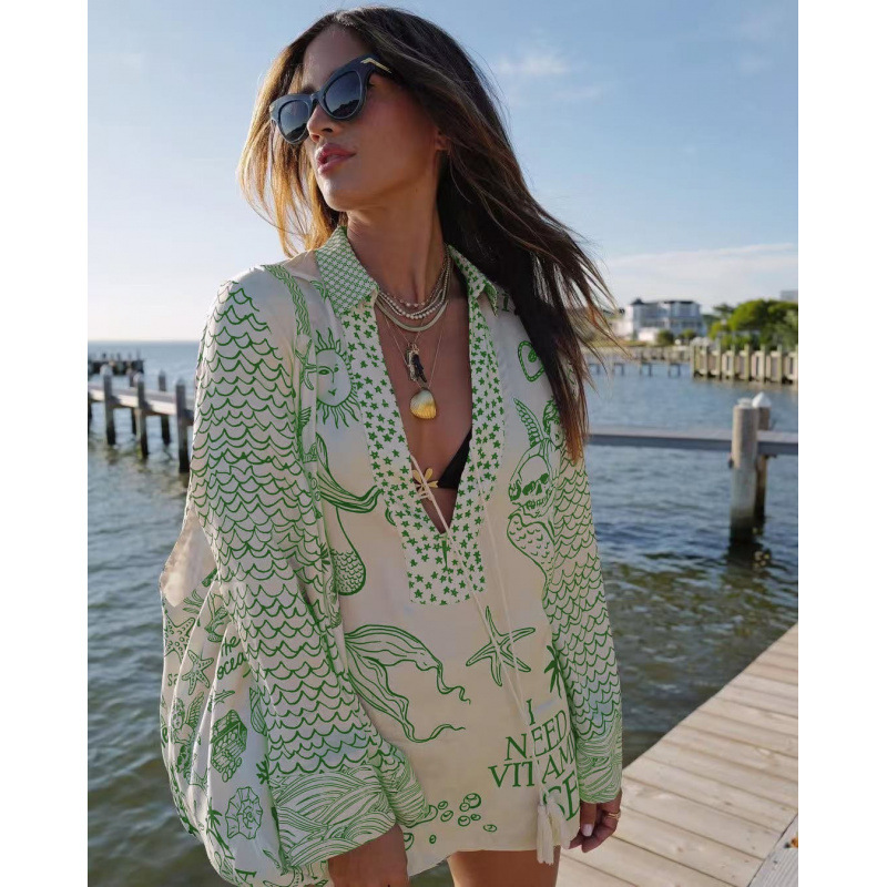 Printed Low-Neck Long-Sleeve Shorts Two-Piece Set