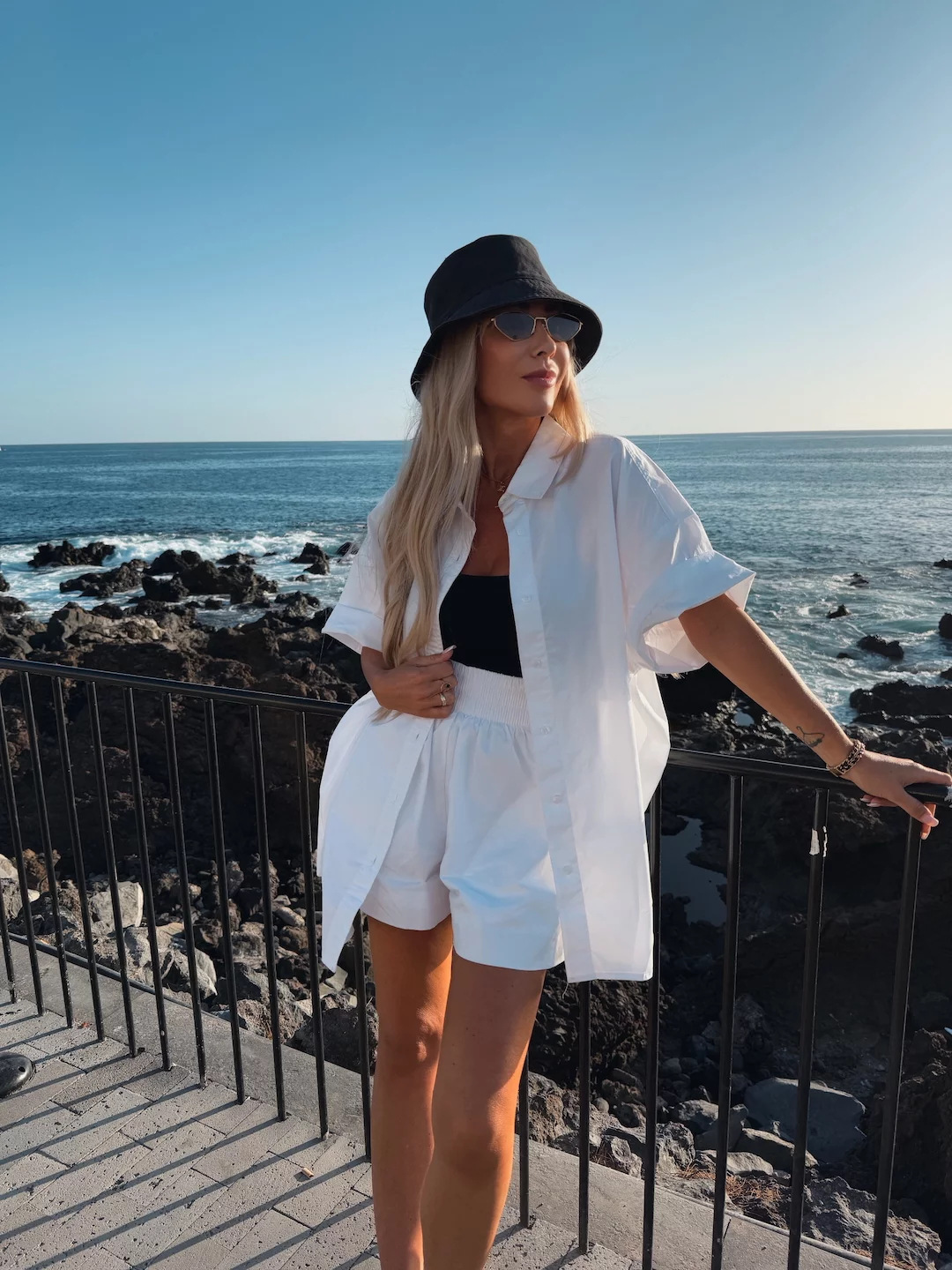 Women's Casual Two-Piece Set Solid Short-Sleeve Shirt & Elastic Waist Shorts