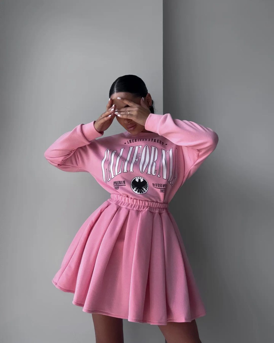 Loose Fleece-Lined Printed Pullover Top with Pleated Mini Skirt Set