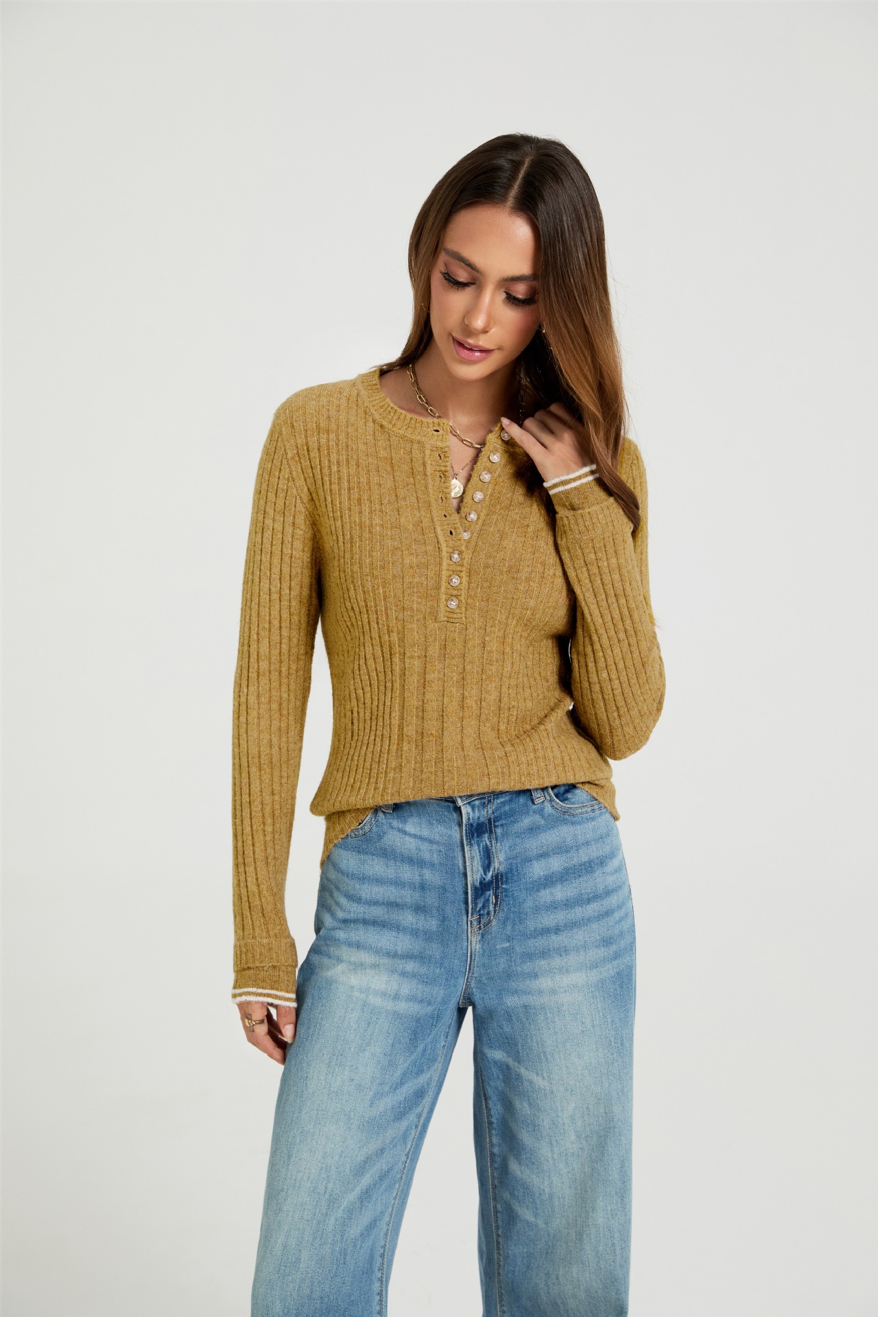 Women's Ribbed Knit Button-Front Crewneck Long-Sleeve Slim Sweater