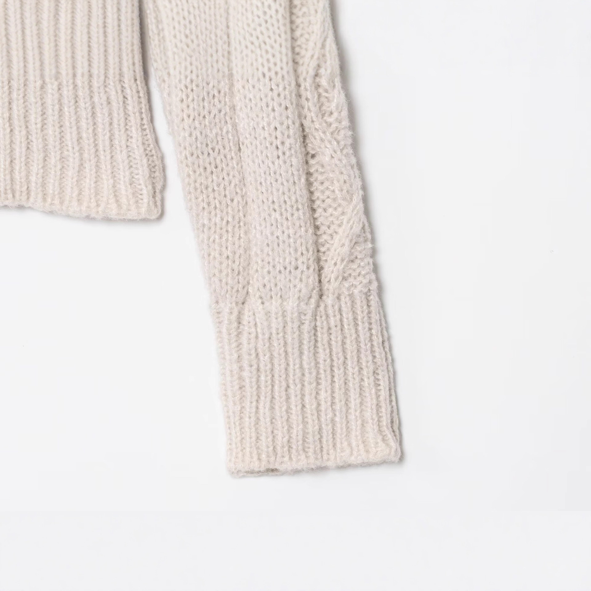 Women's Cable Knit Zip-Up Cardigan with Stand Collar