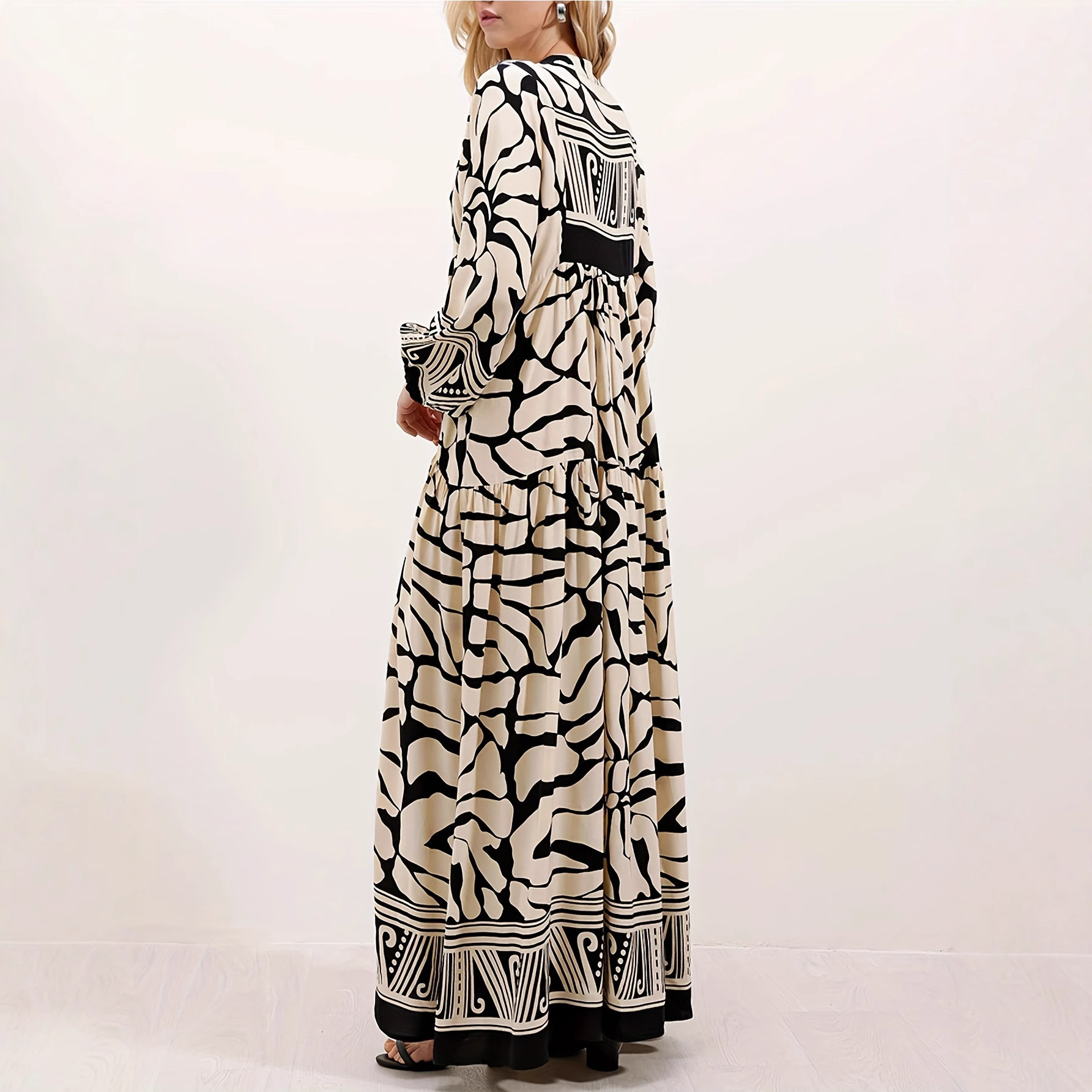 Women's Black Elegant Digital Print Long Sleeve Long Dress