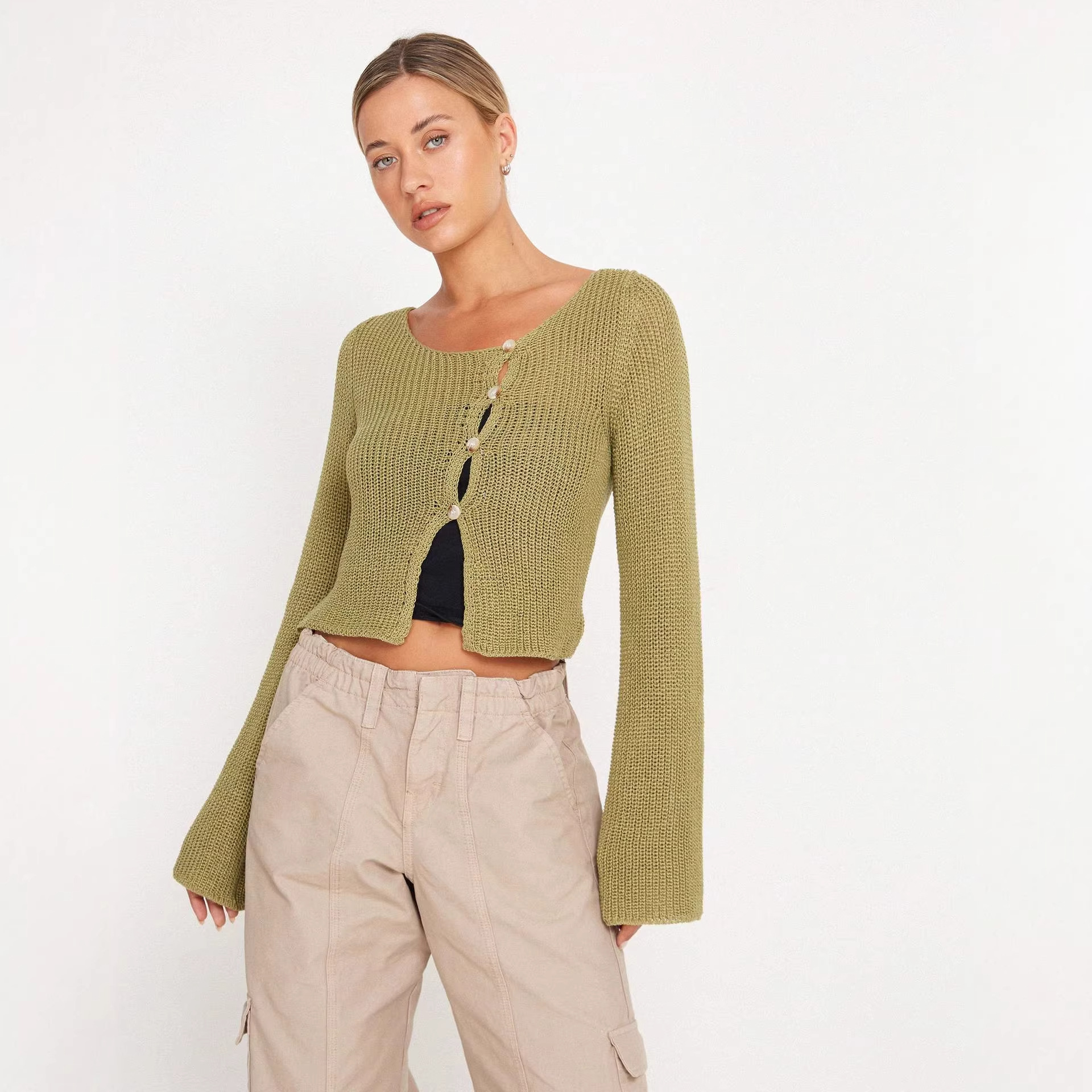 Women's Cropped Crewneck Long Sleeve Knit Top