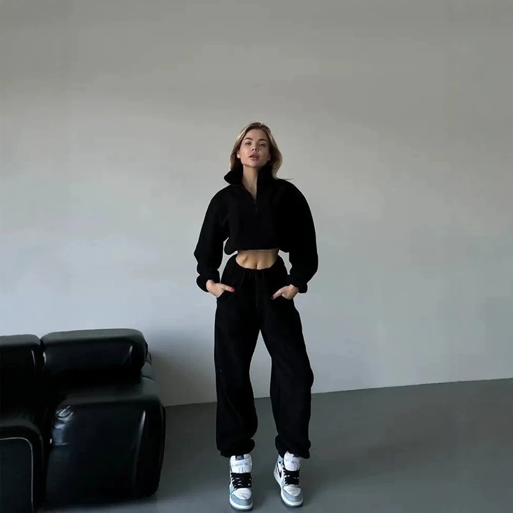 Fleece Two-Piece Set: Half-Zip Turtleneck Cropped Hoodie & High-Waist Joggers