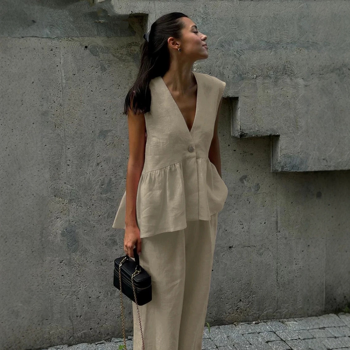 V-Neck Sleeveless Top and Pants Two-Piece Set Solid Color Commuter