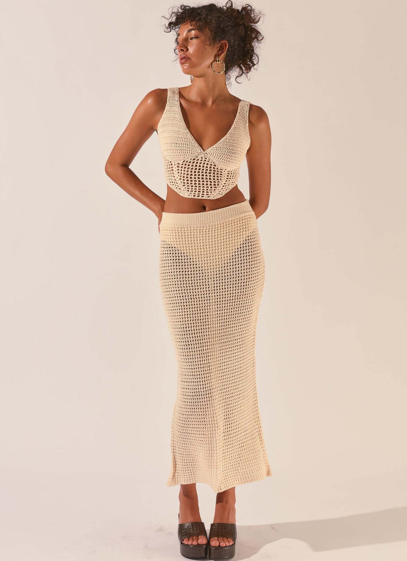 Women's Knit V-Neck Sleeveless Crop Top and Bodycon Midi Skirt Set