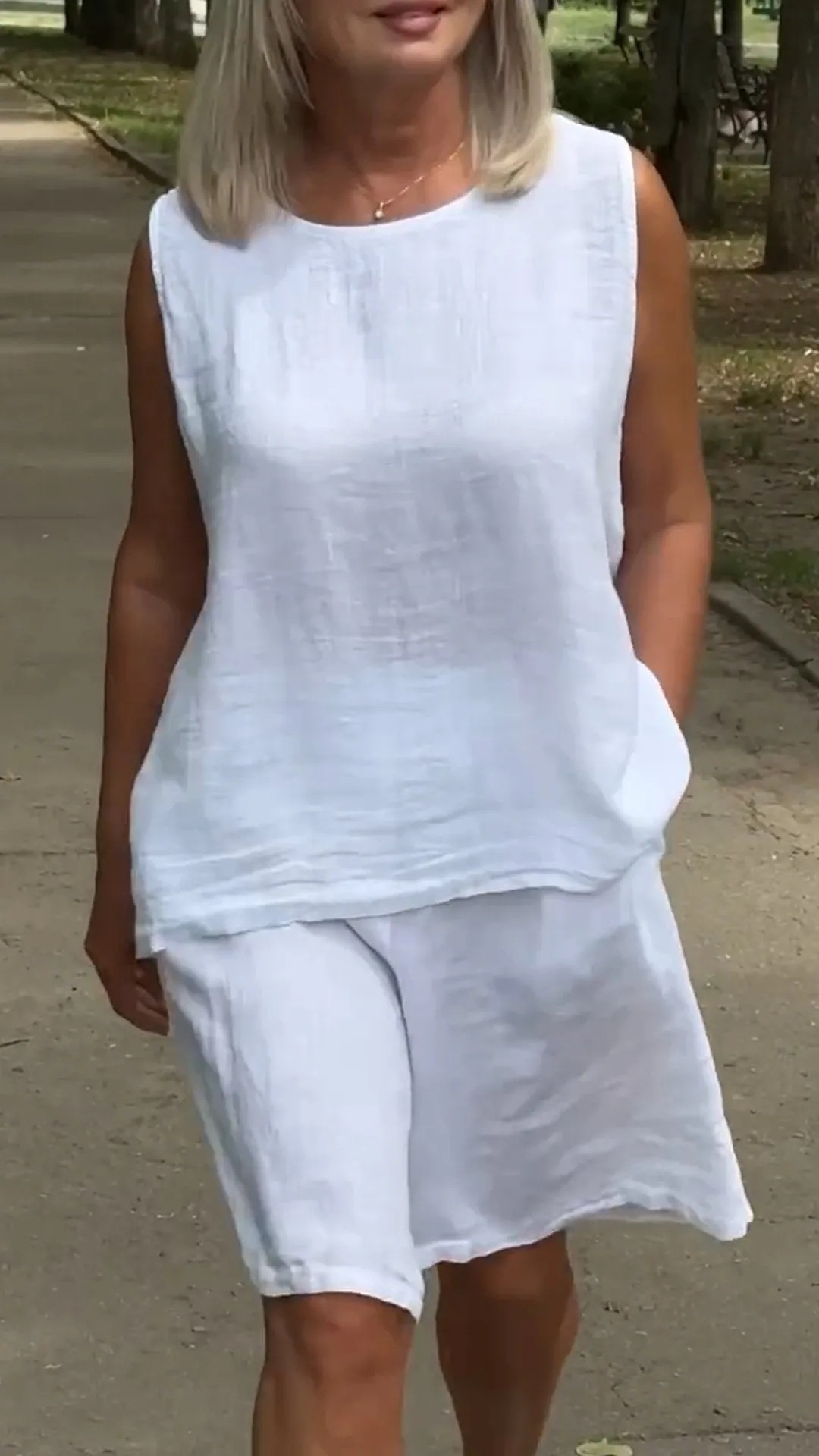 Women's Cotton Linen Sleeveless Round Neck Top and Shorts Casual Set
