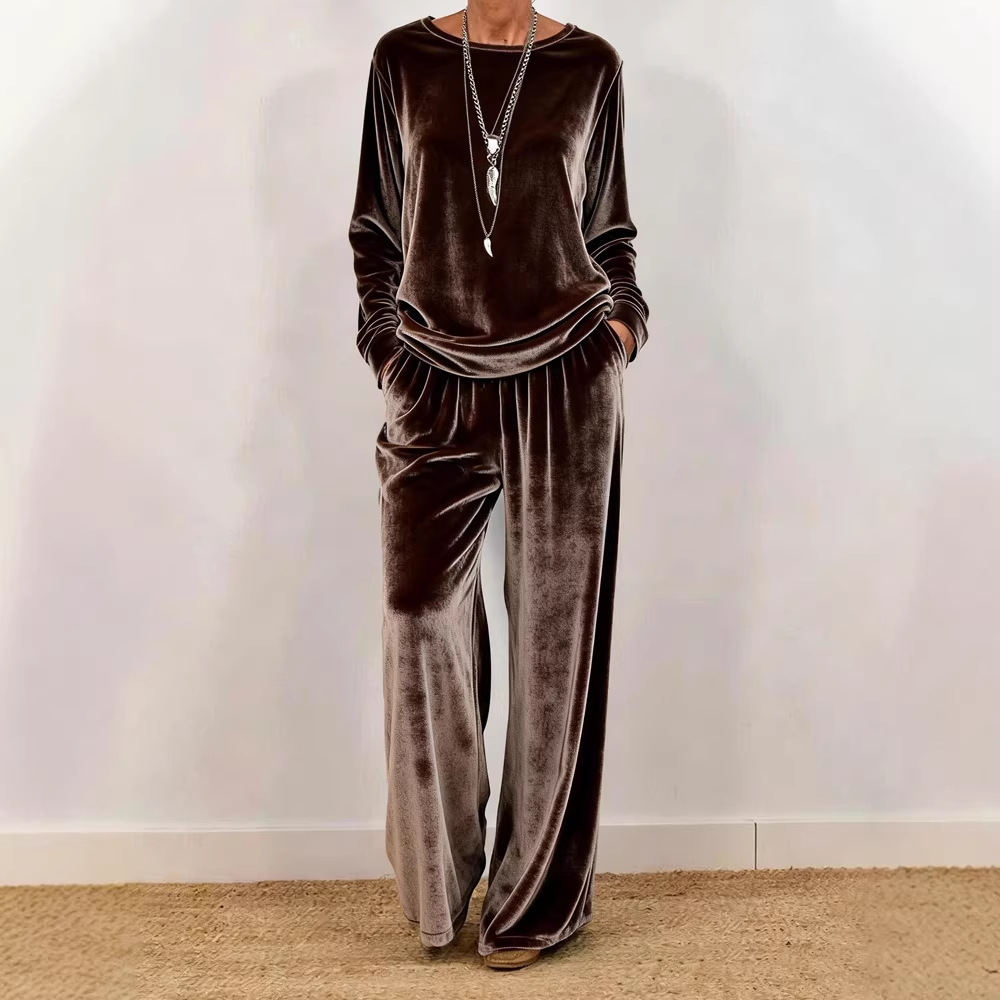 Women's Velvet Lounge Set Crewneck Long Sleeve Top & Pants