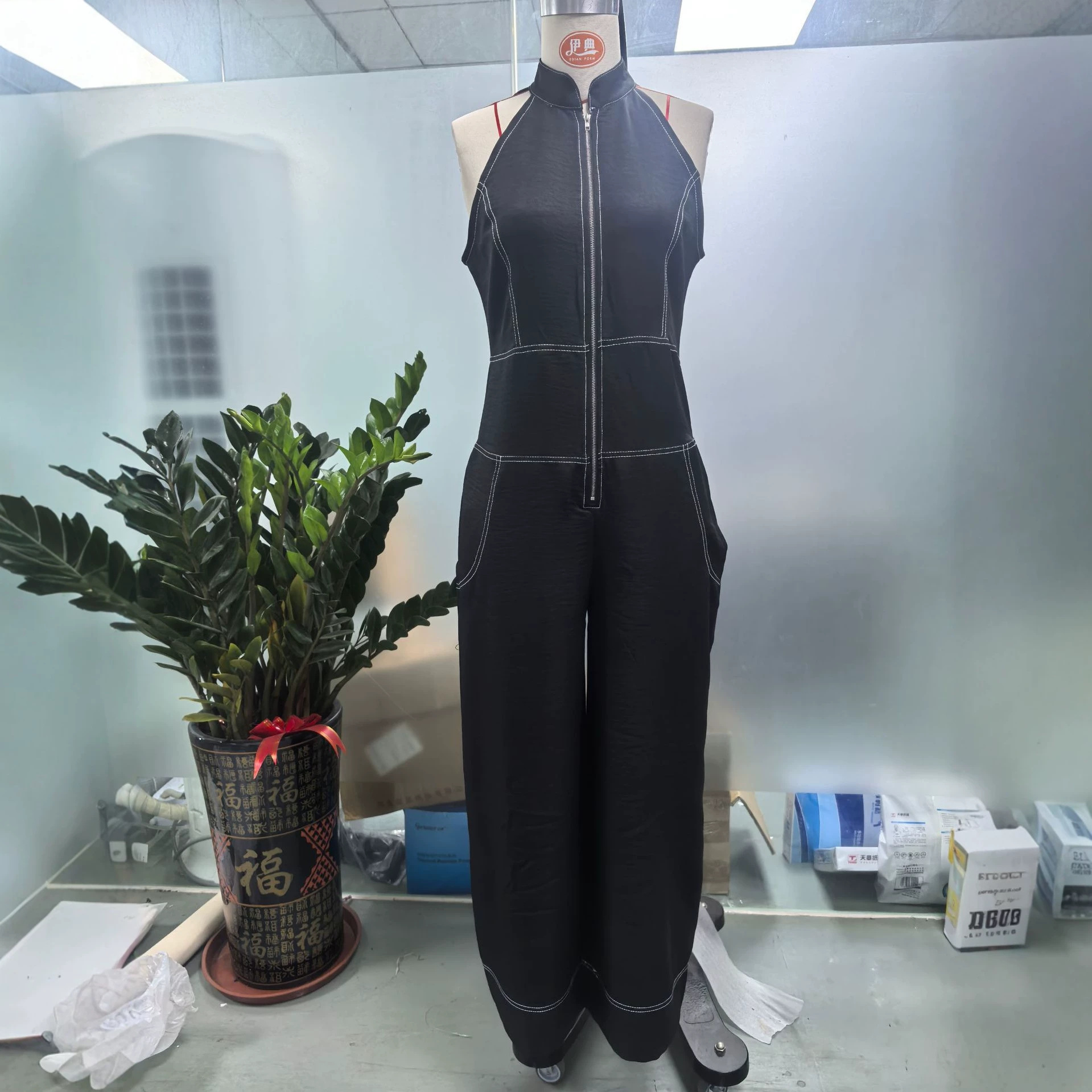 Women's Sleeveless Stand Collar Wide-Leg Jumpsuit