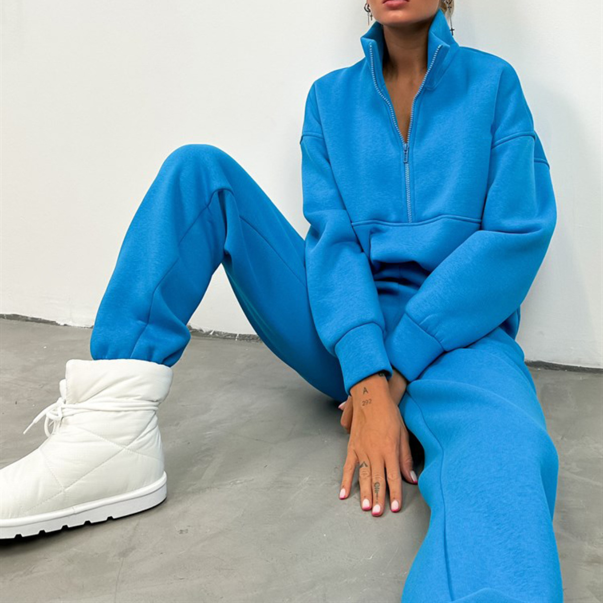 Women's Zip-Up Hoodie and Pants Casual Set
