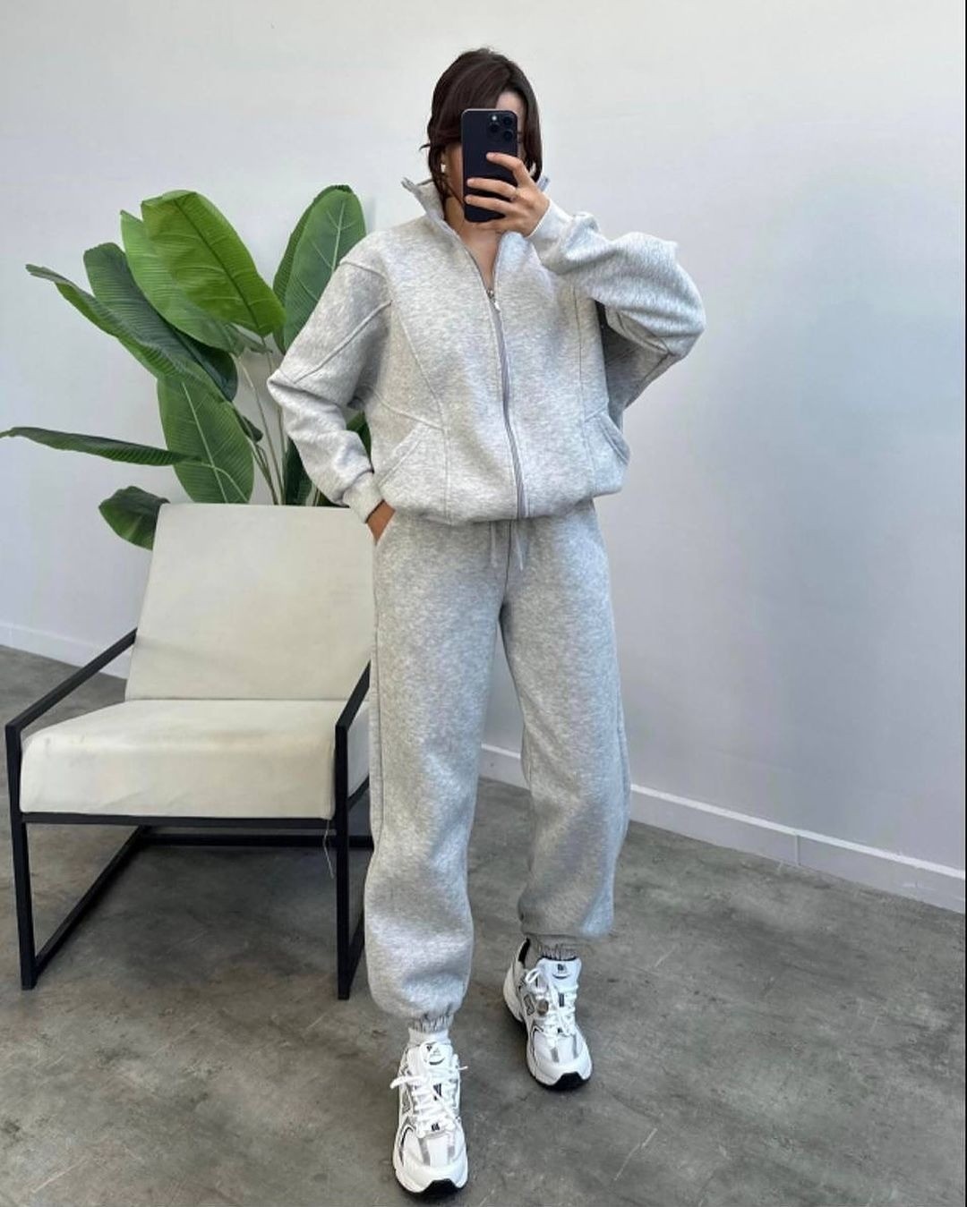 Women's Fleece-Lined Long-Sleeve Sweatsuit Set Solid Color Zip-Up