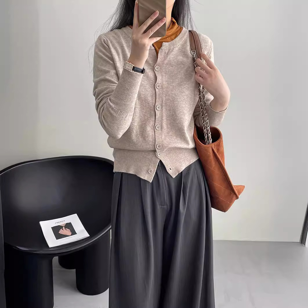 Soft Knit Round Neck Loose Short Cardigan Sweater