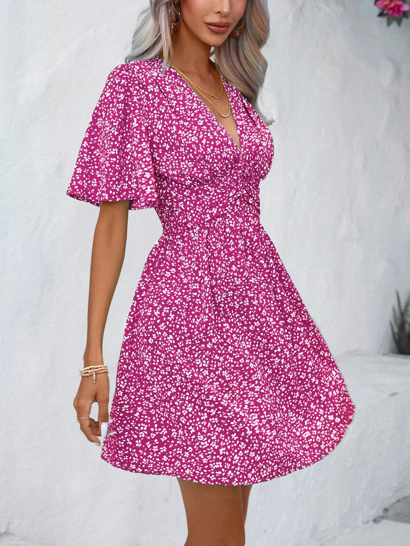 Women's Summer V-Neck Half-Sleeve Floral Pleated High-Waist Dress