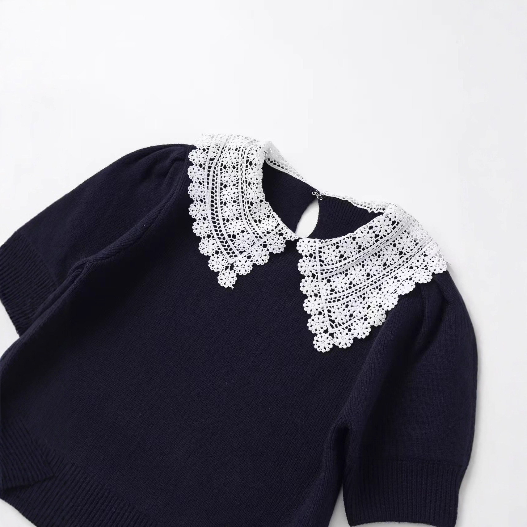 Women's Cropped Doll Collar Knit Sweater