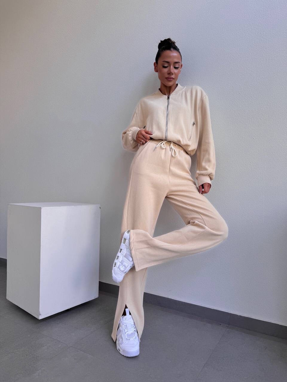 Women's Solid Color Long Sleeve Zip Cardigan and Tie Waist Jogger Two-Piece Set with Pockets