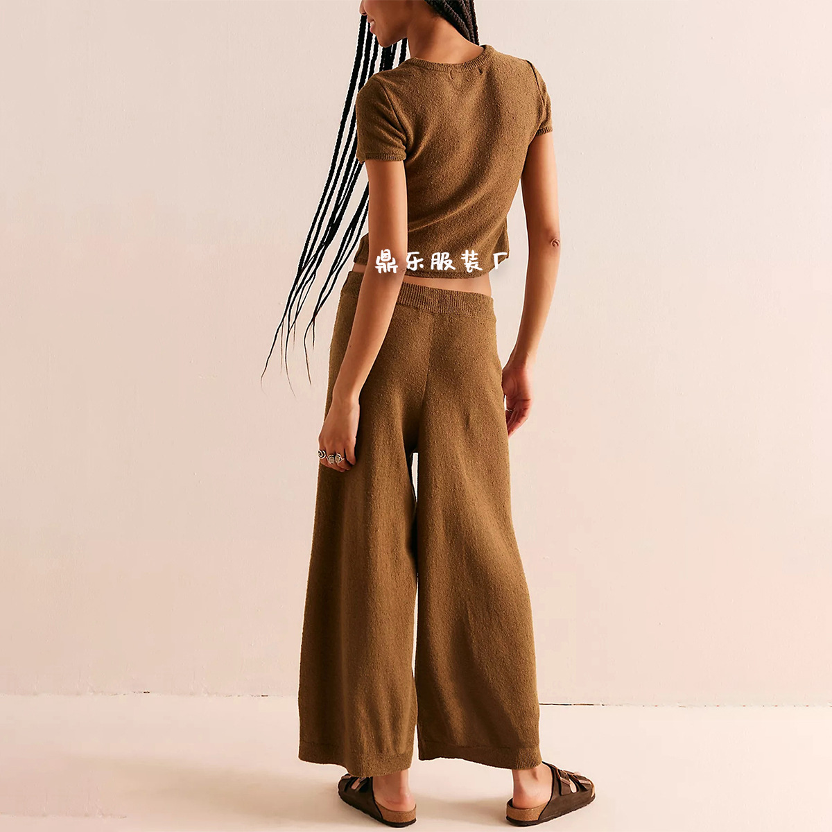 Women's Solid Color Knit Short Sleeve Top and Pants Set