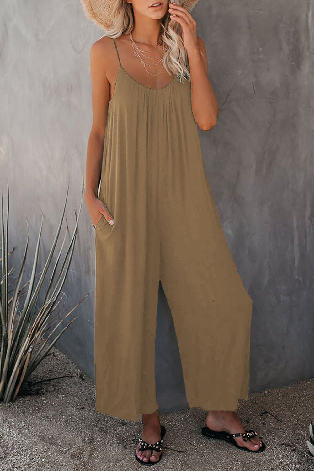 Women's Sleeveless Jumpsuit with Pockets Solid Color Casual